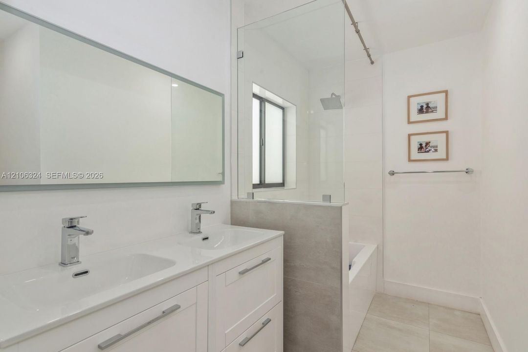 For Sale: $2,299,000 (4 beds, 3 baths, 2780 Square Feet)
