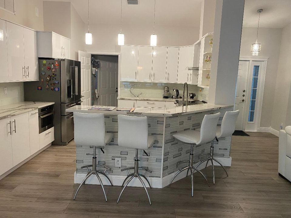 4805 myrtle 21