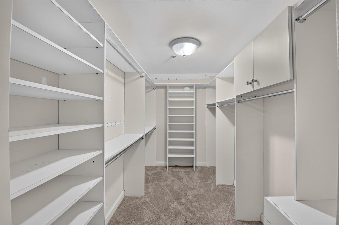 Walk-in Closet