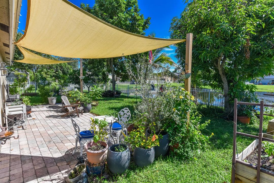 2099 SW Newport Isles Blvd_Vinesha Clark