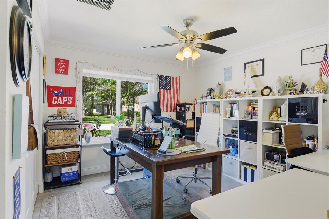 2099 SW Newport Isles Blvd_Vinesha Clark