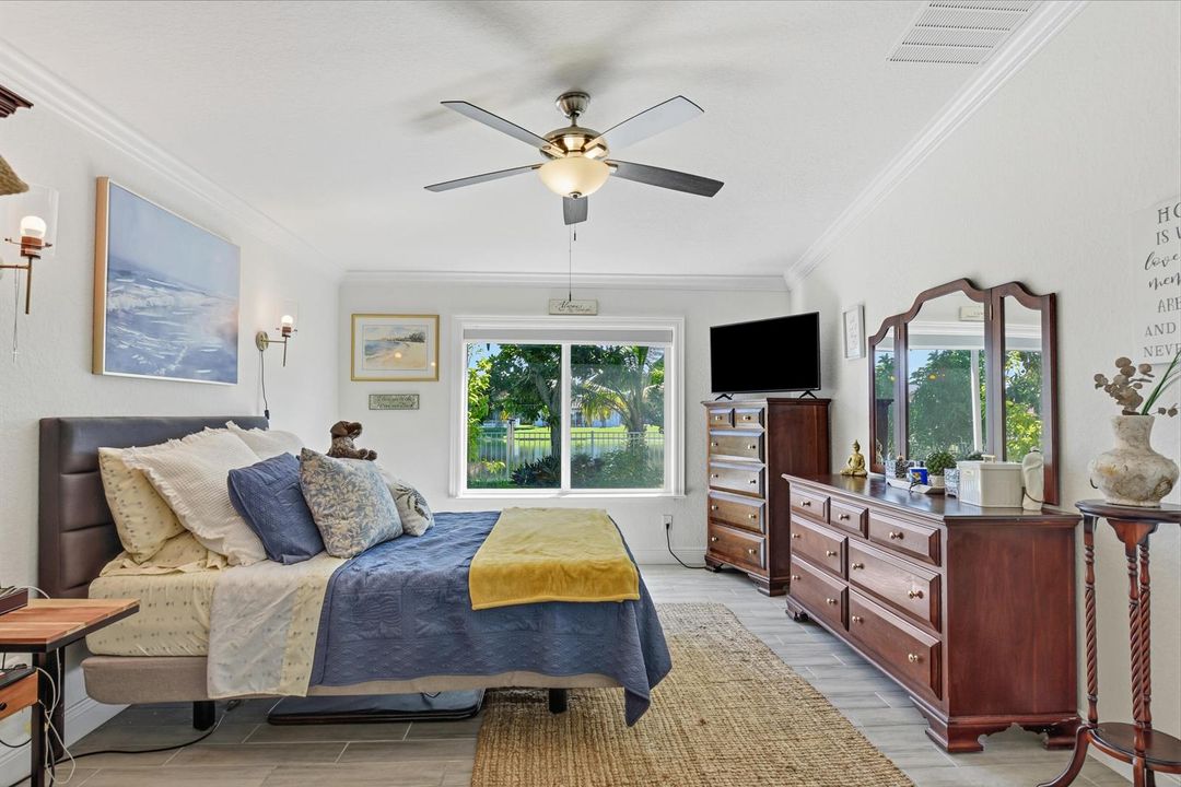 2099 SW Newport Isles Blvd_Vinesha Clark