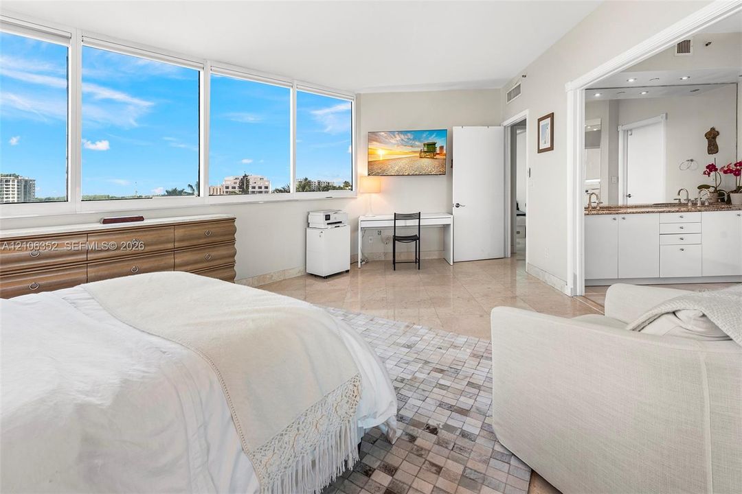 For Rent: $11,500 (2 beds, 2 baths, 1780 Square Feet)