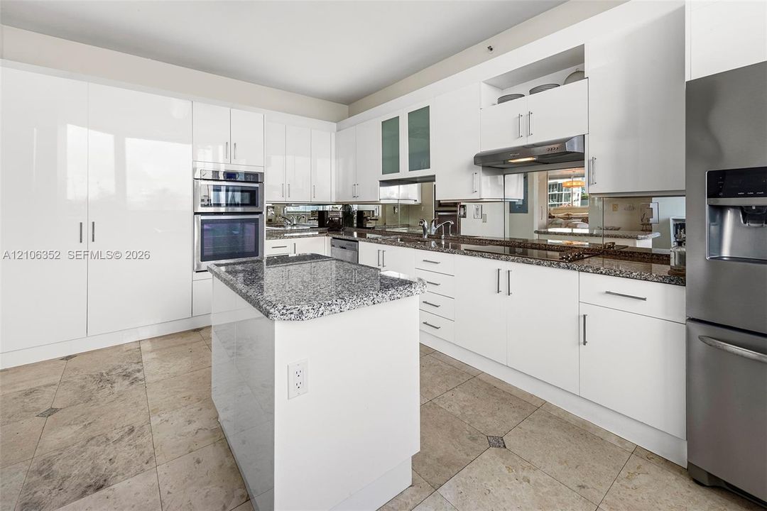 For Rent: $11,500 (2 beds, 2 baths, 1780 Square Feet)