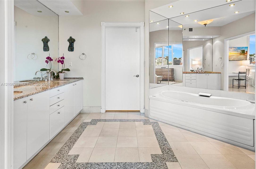 For Rent: $11,500 (2 beds, 2 baths, 1780 Square Feet)