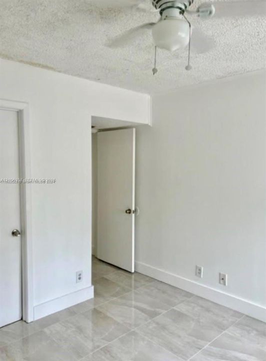 For Sale: $184,900 (2 beds, 2 baths, 1030 Square Feet)