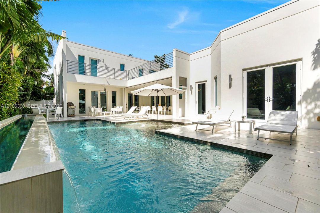 Pool / Piscina