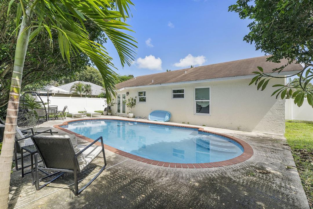 Pool in Back Yard