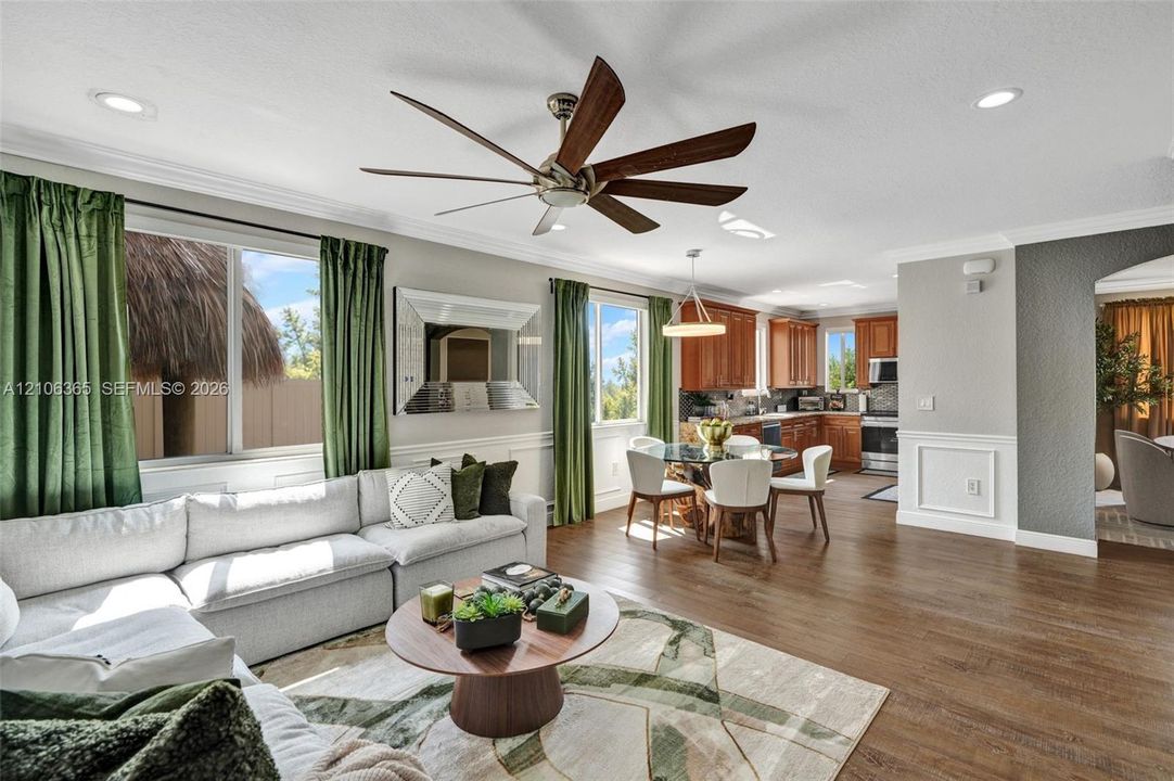 En Venta: $989,000 (6 camas, 4 baños, 3572 Pies cuadrados)