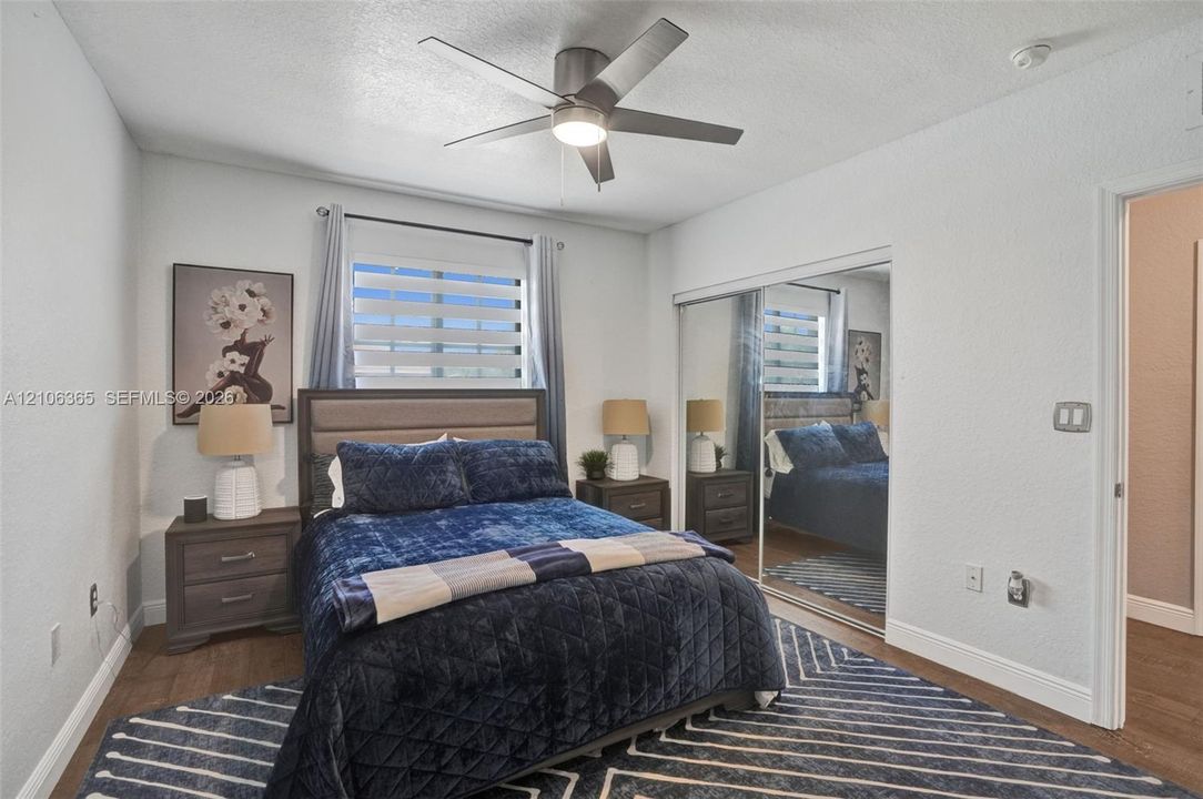En Venta: $989,000 (6 camas, 4 baños, 3572 Pies cuadrados)