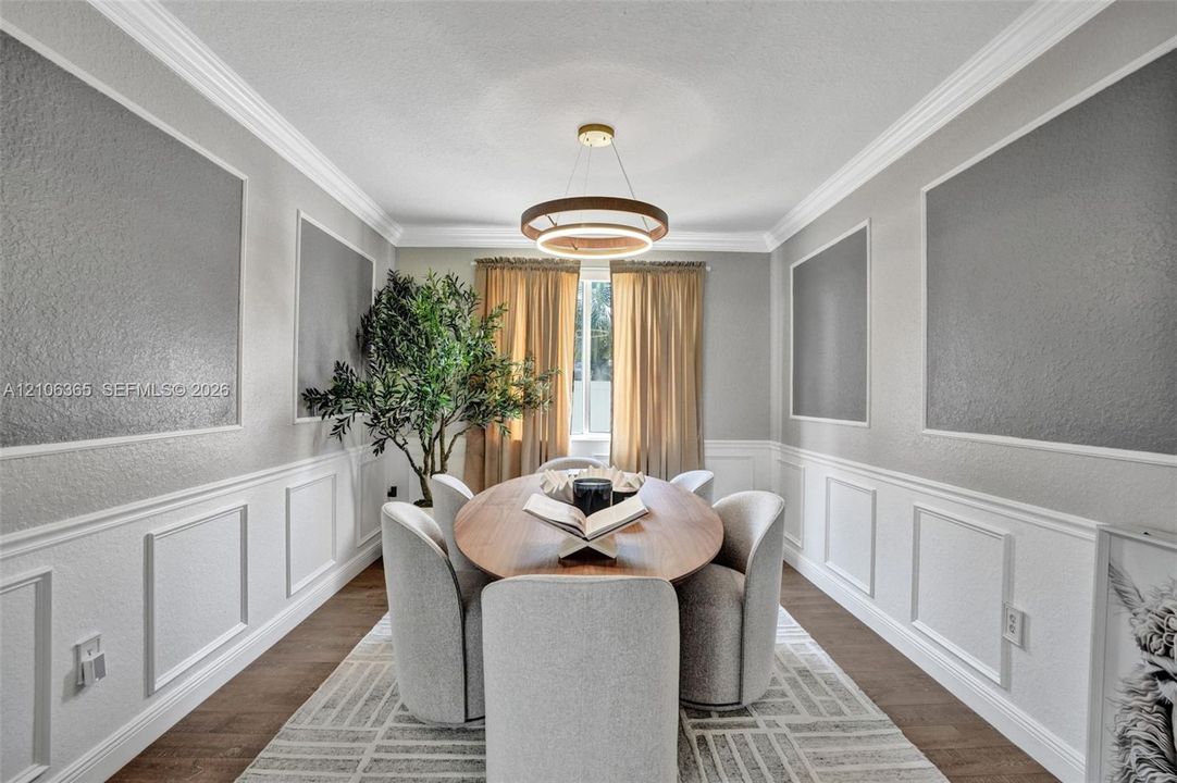 En Venta: $989,000 (6 camas, 4 baños, 3572 Pies cuadrados)