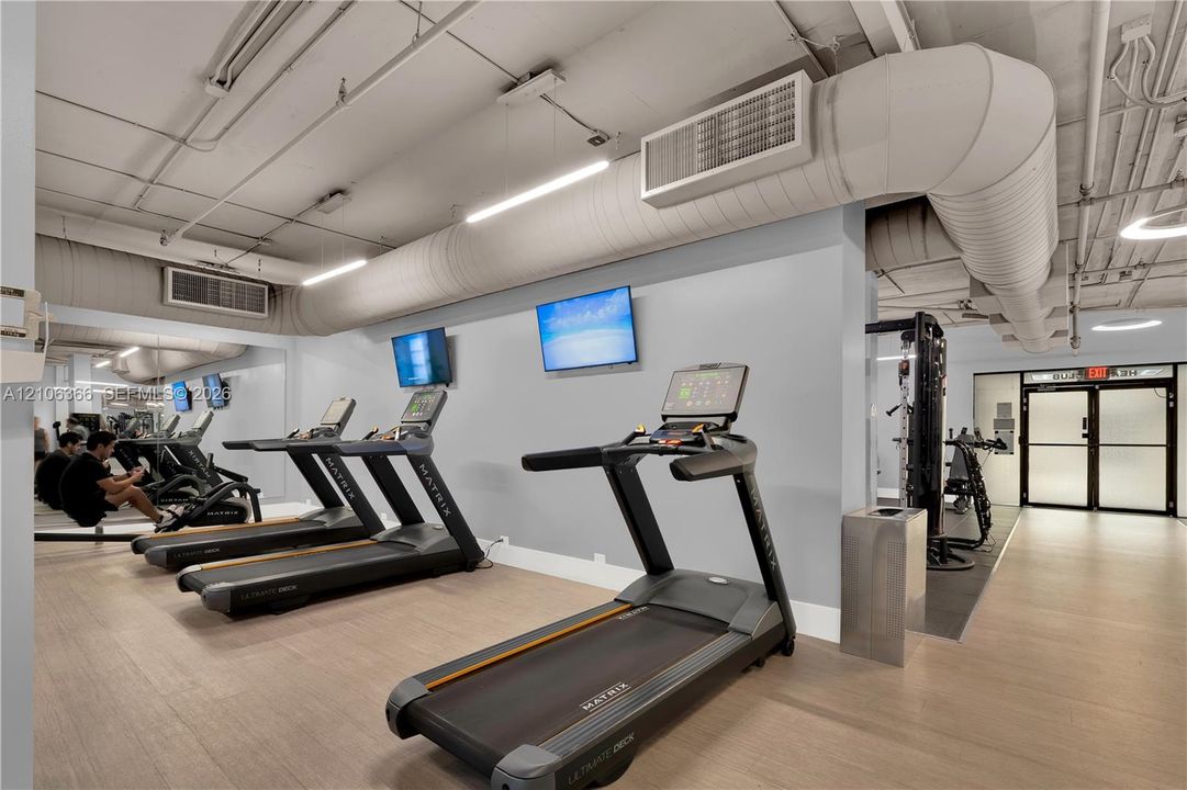 For Sale: $430,000 (1 beds, 1 baths, 868 Square Feet)