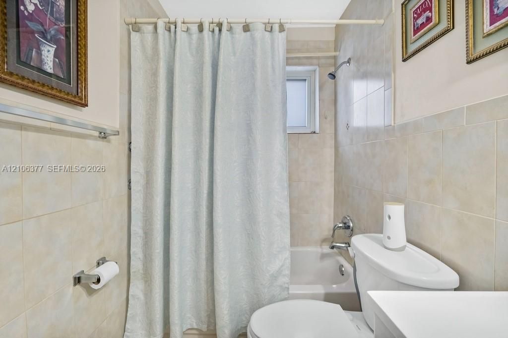 For Sale: $607,000 (3 beds, 3 baths, 1441 Square Feet)