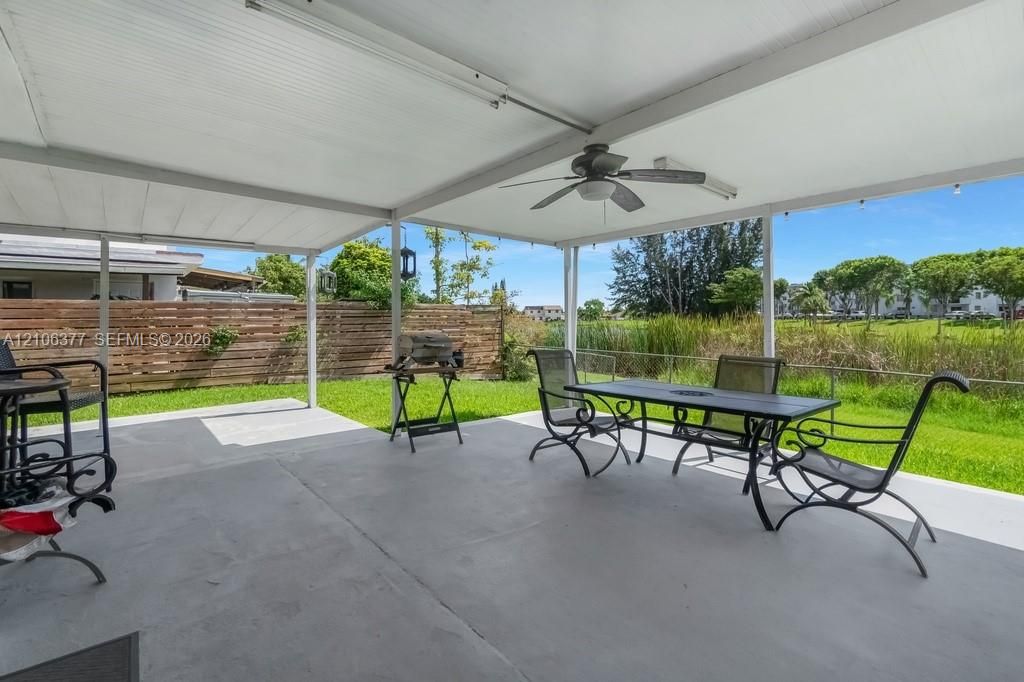For Sale: $607,000 (3 beds, 3 baths, 1441 Square Feet)