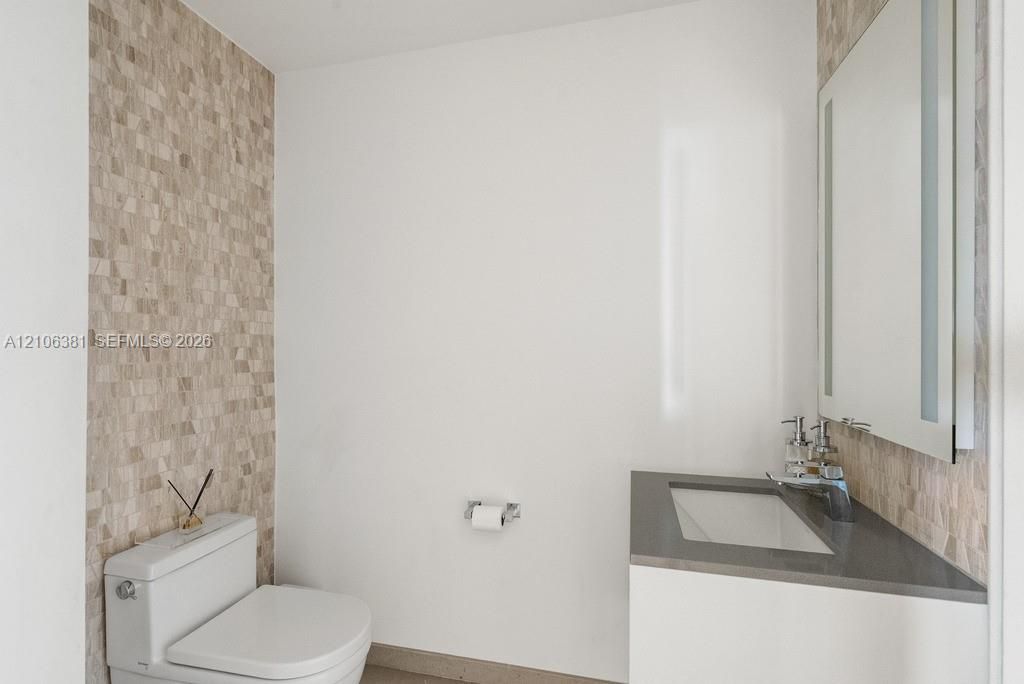 Guest Half Bath