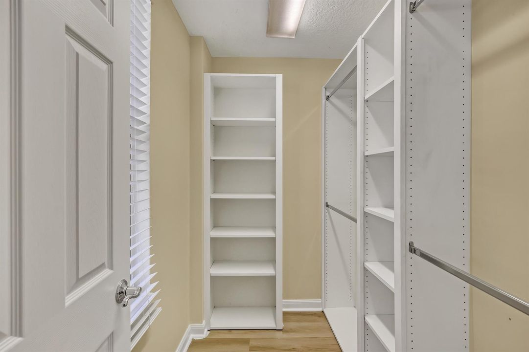 Downstairs Walk In