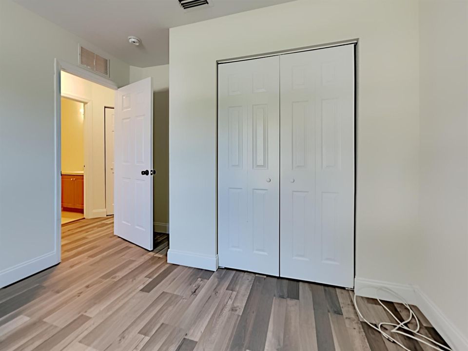 1000007.2052 Se Heathwood Circle.Photo_2