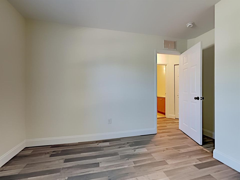 1000007.2052 Se Heathwood Circle.Photo_3