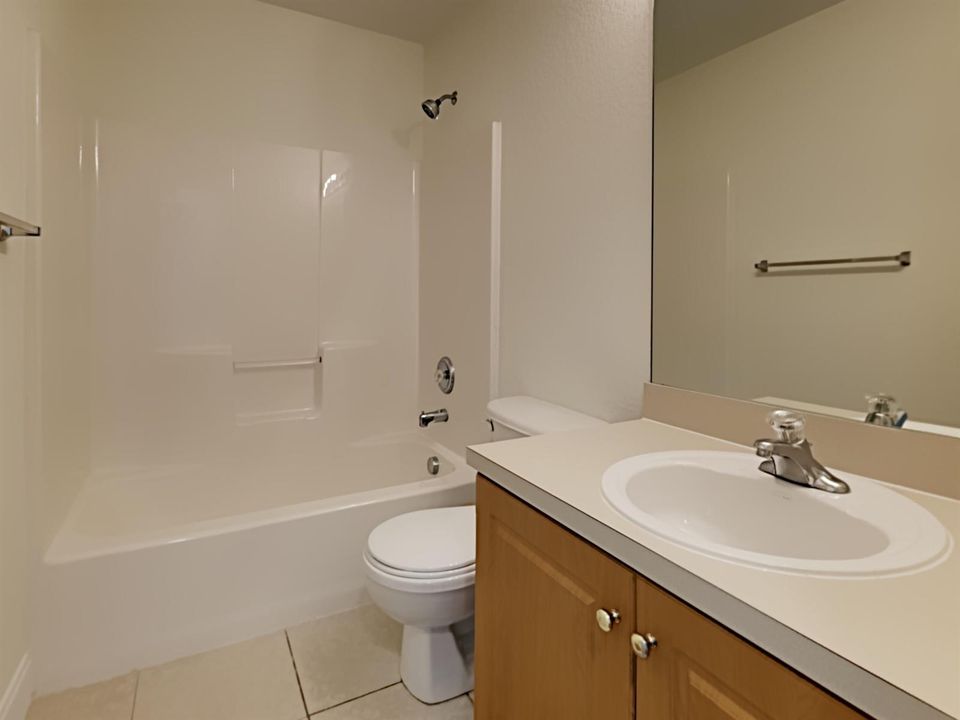 1000007.2052 Se Heathwood Circle.Photo_5