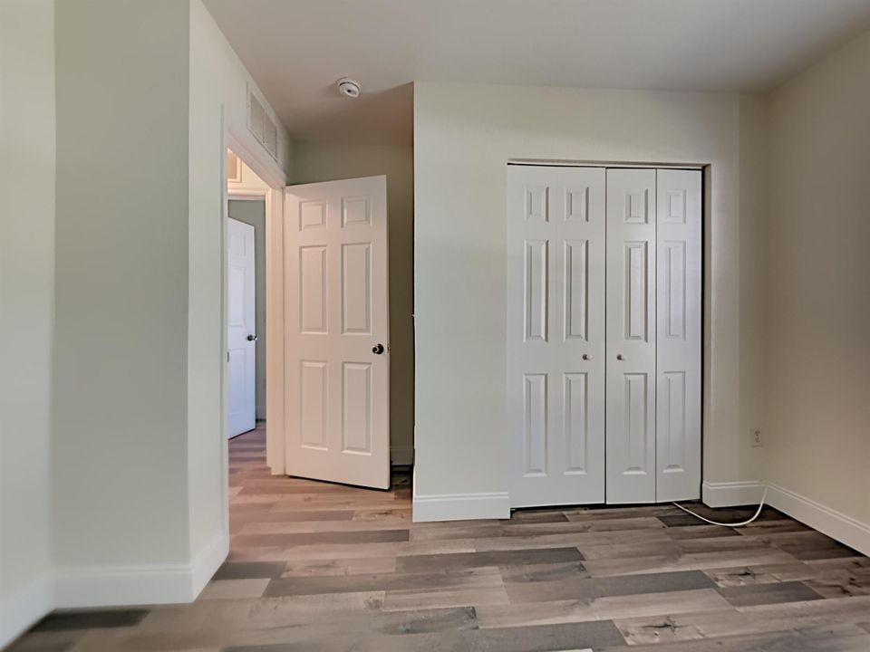 1000007.2052 Se Heathwood Circle.Photo_4