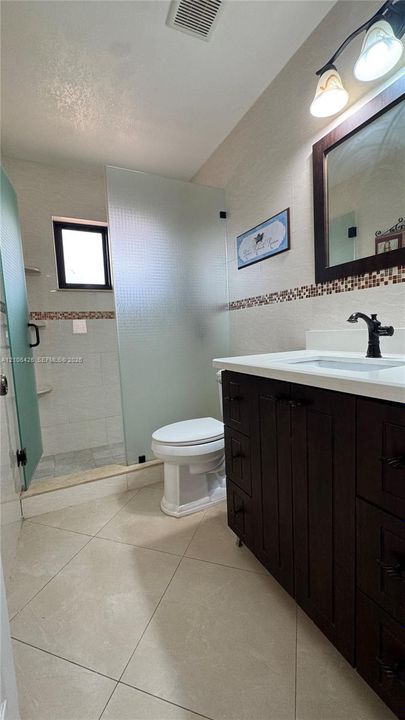 En Venta: $669,000 (3 camas, 2 baños, 1915 Pies cuadrados)