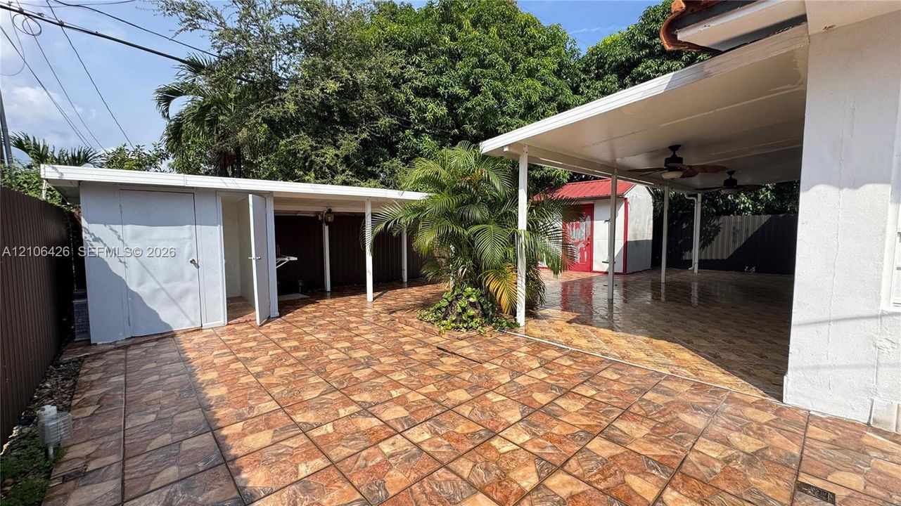 En Venta: $669,000 (3 camas, 2 baños, 1915 Pies cuadrados)