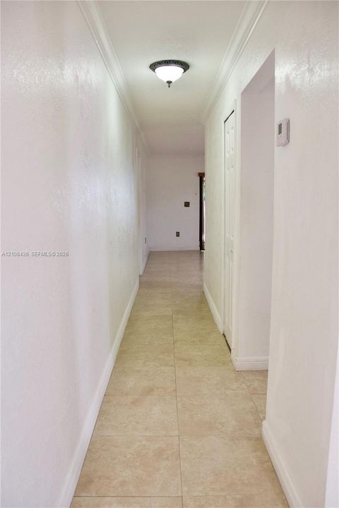 En Venta: $669,000 (3 camas, 2 baños, 1915 Pies cuadrados)