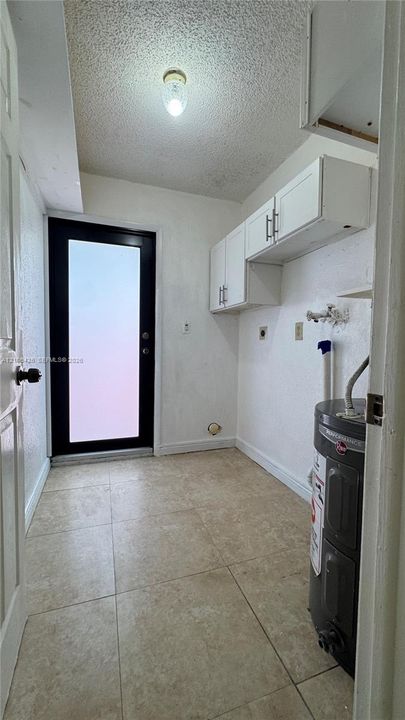 En Venta: $669,000 (3 camas, 2 baños, 1915 Pies cuadrados)