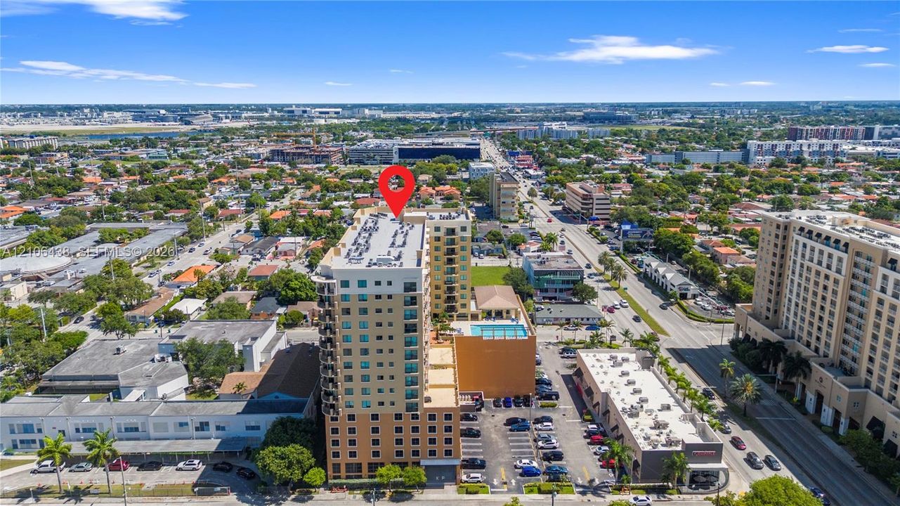 For Sale: $340,000 (1 beds, 1 baths, 744 Square Feet)
