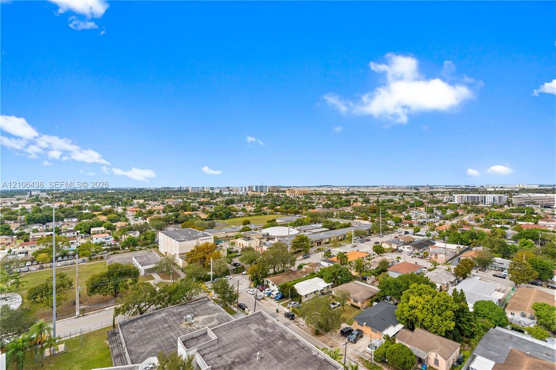 For Sale: $340,000 (1 beds, 1 baths, 744 Square Feet)