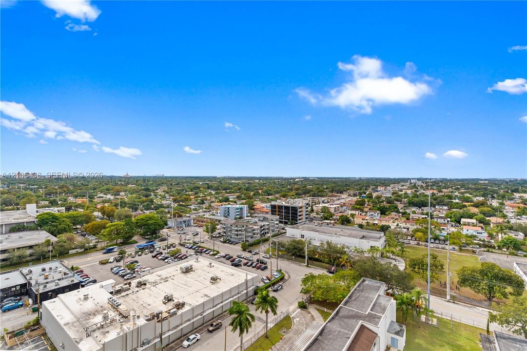 For Sale: $340,000 (1 beds, 1 baths, 744 Square Feet)