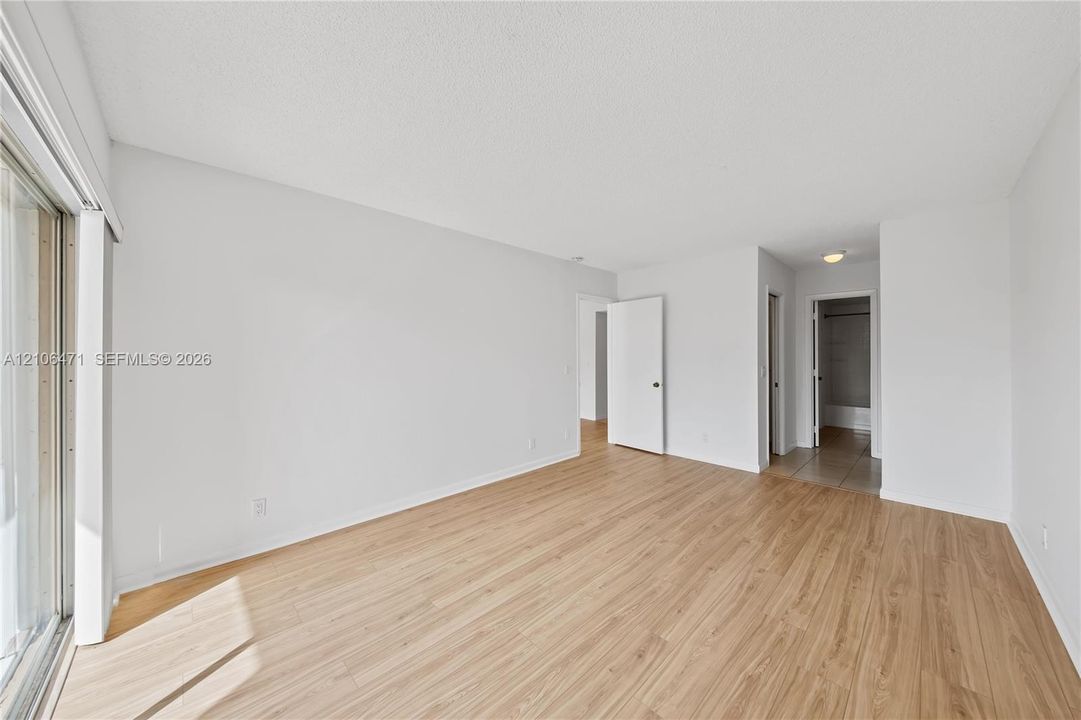 В аренду: $1,995 (1 спален, 1 ванн, 710 Квадратных фут)
