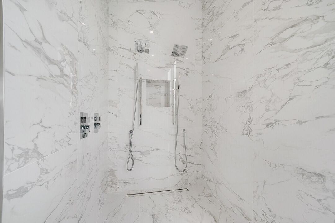 Primary Shower with Dual Shower Heads