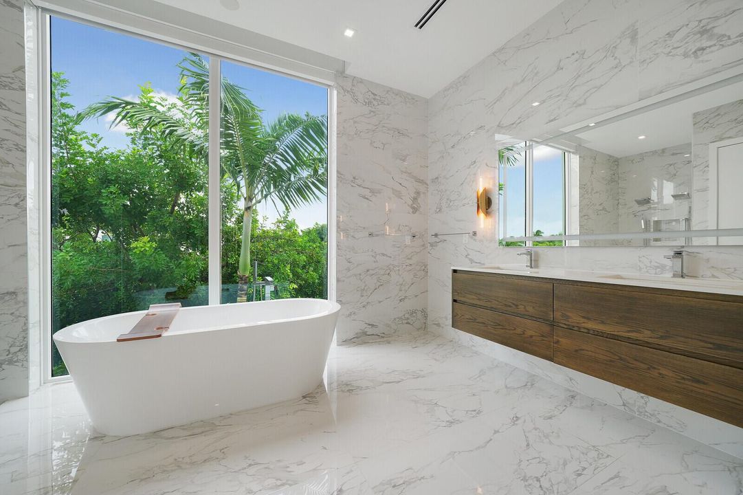 Primary Bath with Soaking Tub