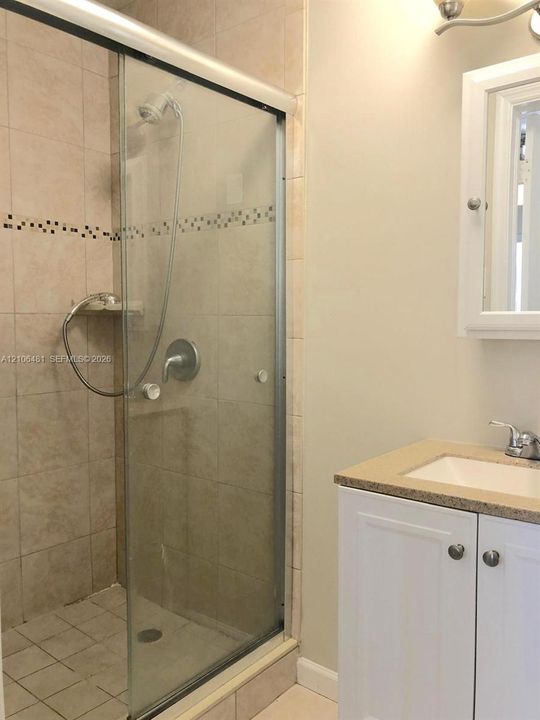 For Rent: $2,400 (2 beds, 2 baths, 1200 Square Feet)