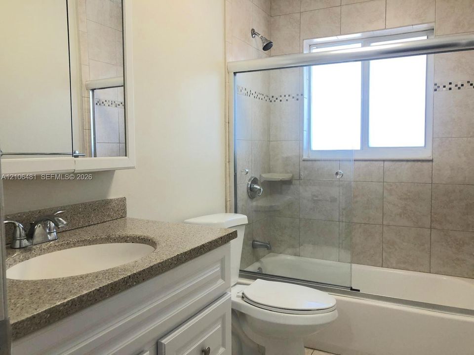 For Rent: $2,400 (2 beds, 2 baths, 1200 Square Feet)