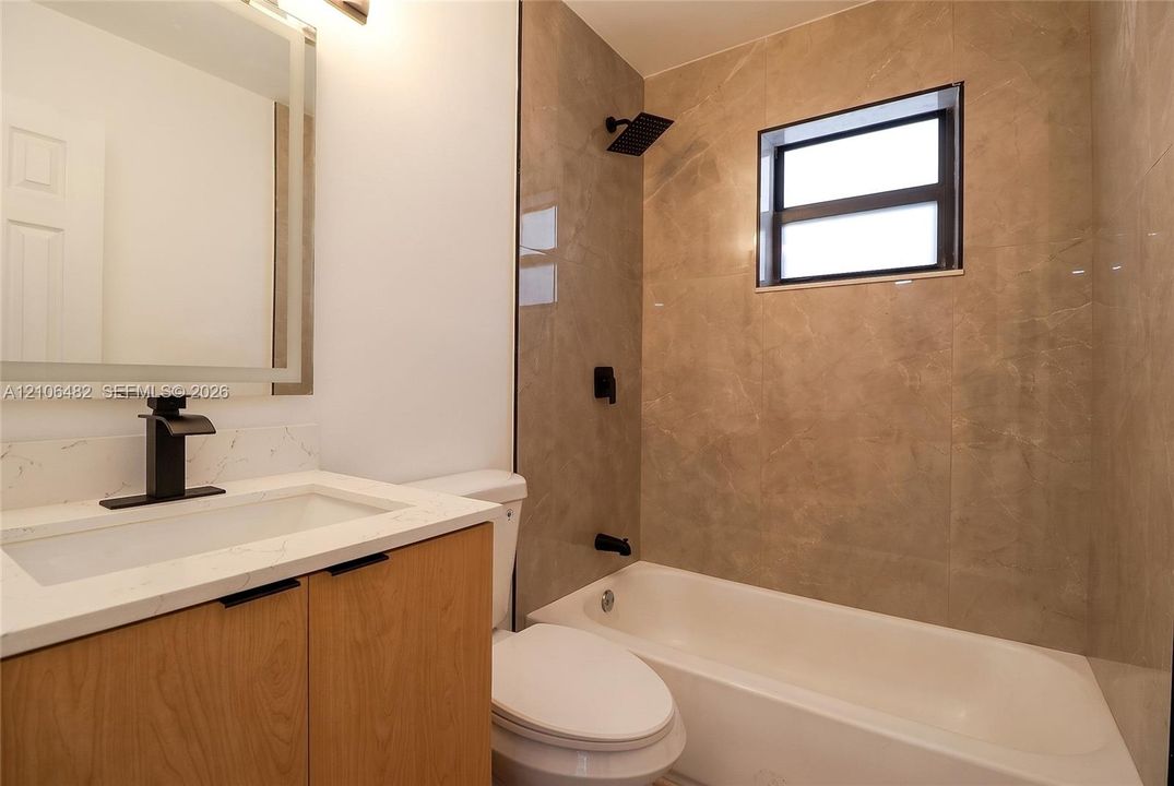 En Venta: $575,000 (4 camas, 3 baños, 1444 Pies cuadrados)