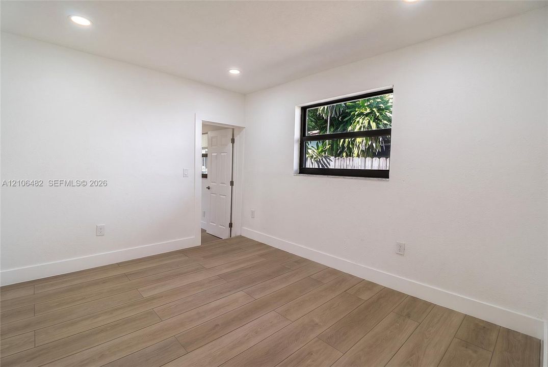 En Venta: $575,000 (4 camas, 3 baños, 1444 Pies cuadrados)