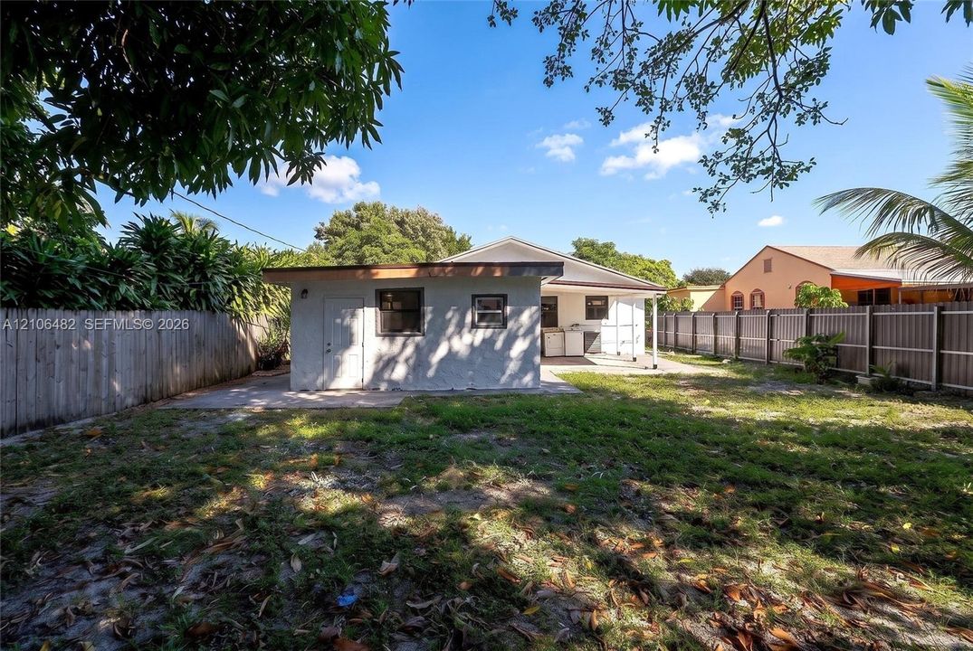 En Venta: $575,000 (4 camas, 3 baños, 1444 Pies cuadrados)