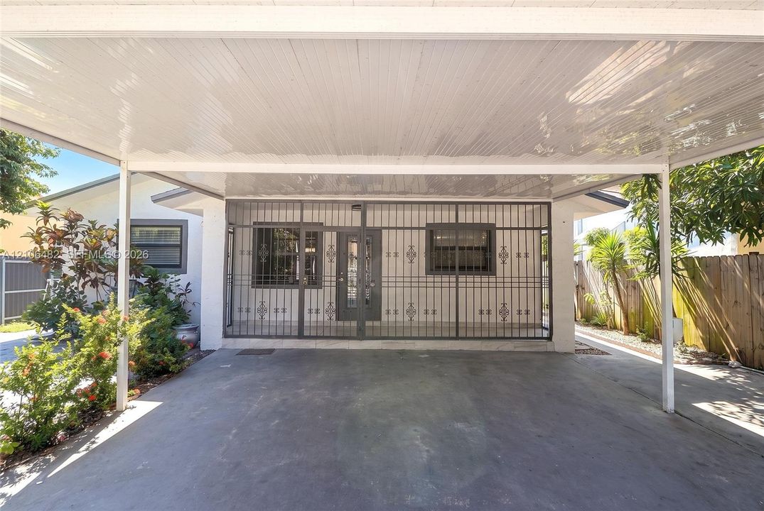 En Venta: $575,000 (4 camas, 3 baños, 1444 Pies cuadrados)