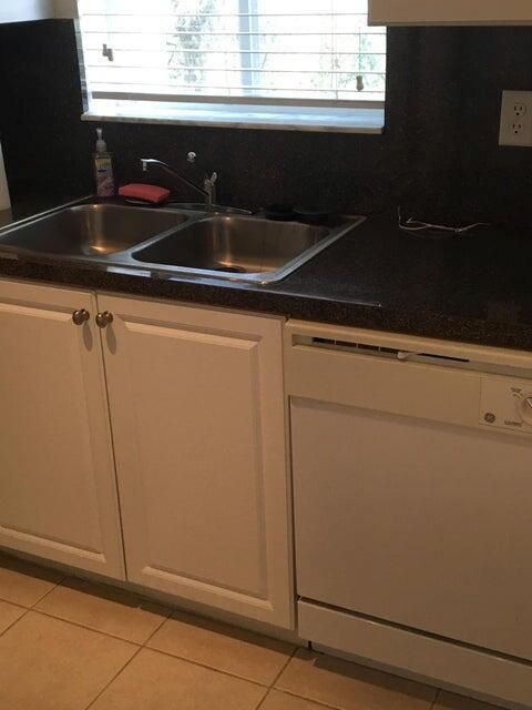 11415 NW 34th Place (4)