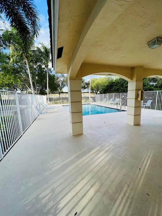 11401 NW 33rd St (1)