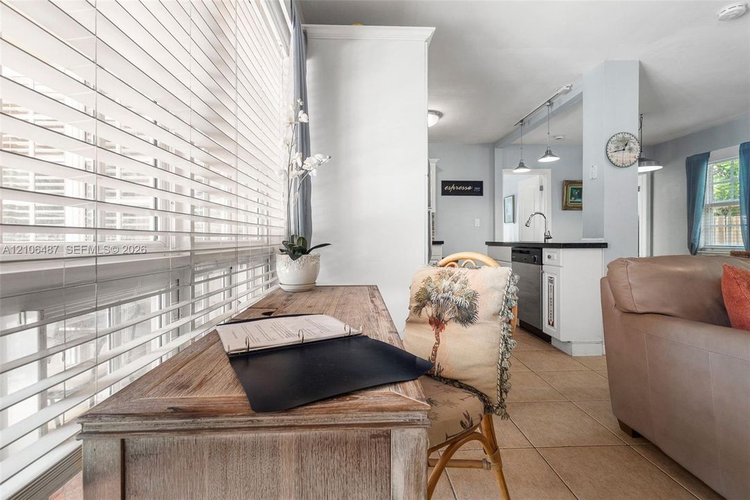 В аренду: $2,900 (1 спален, 1 ванн, 750 Квадратных фут)
