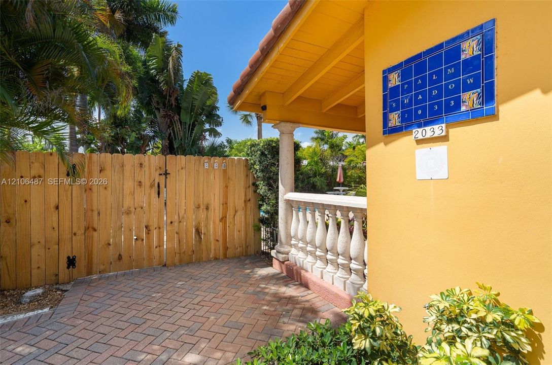 В аренду: $2,900 (1 спален, 1 ванн, 750 Квадратных фут)