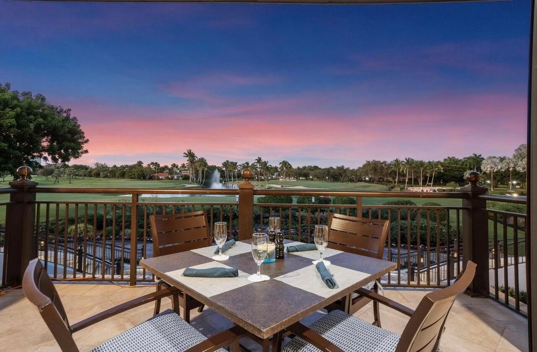 Outdoor Terrace Dining