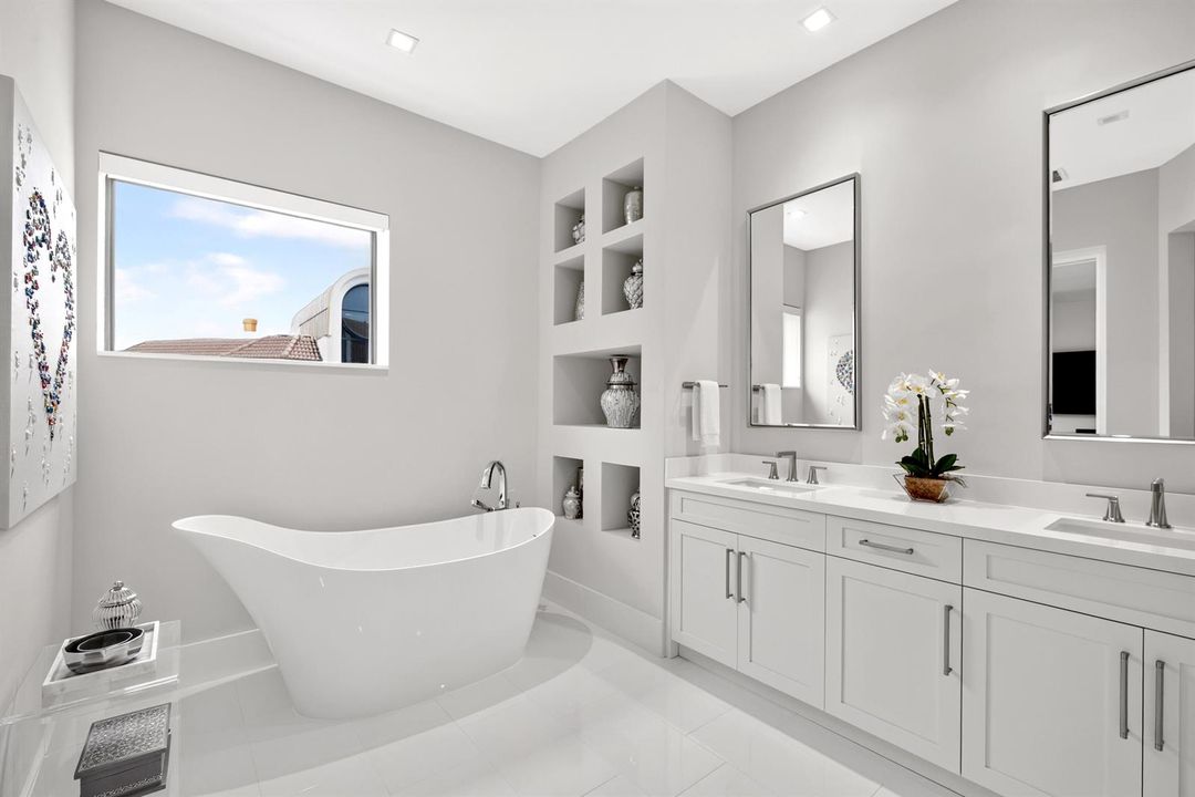 Guest Suite bath 2