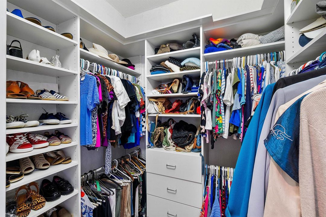 Primary Closet (1)