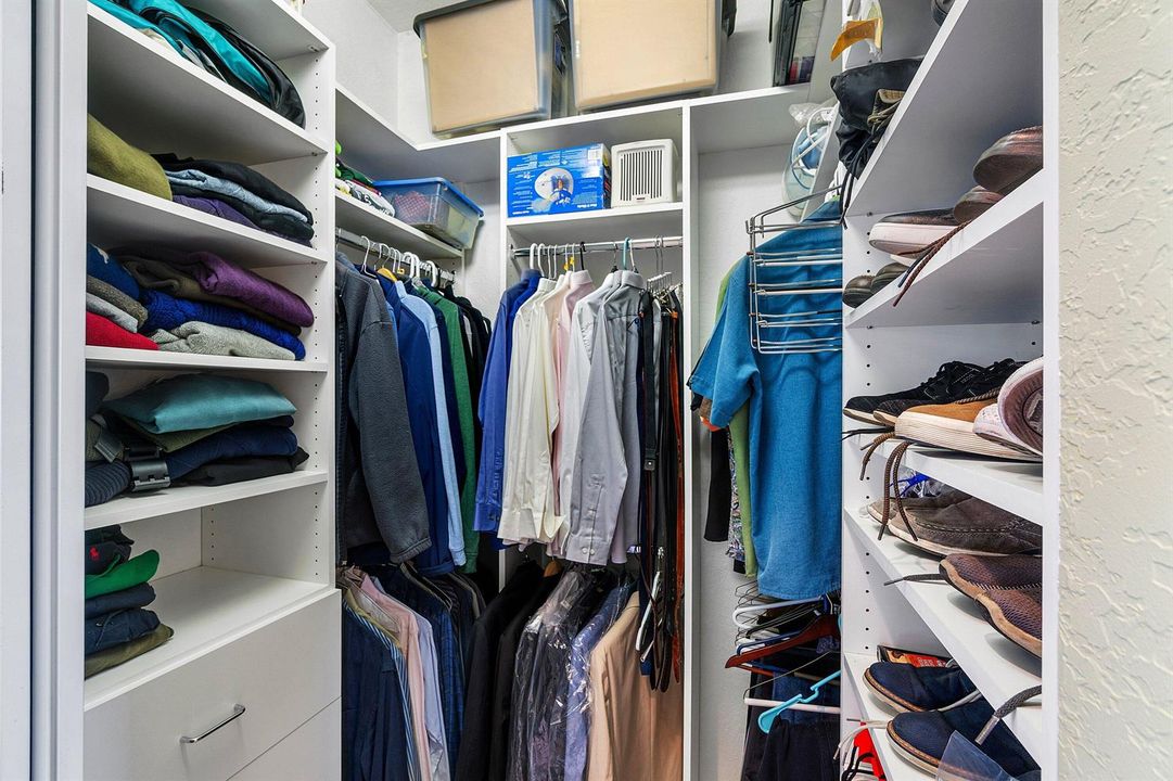 Primary Closet (2)