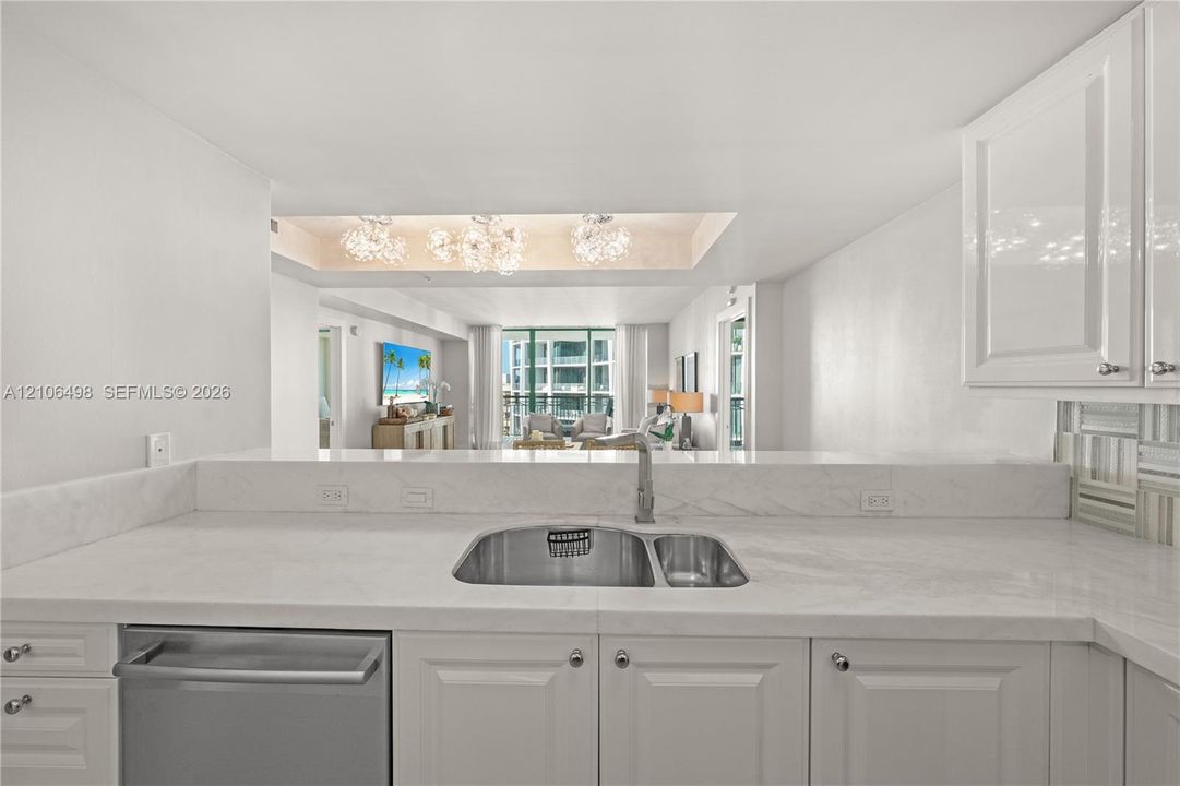 For Sale: $2,150,000 (2 beds, 2 baths, 1581 Square Feet)