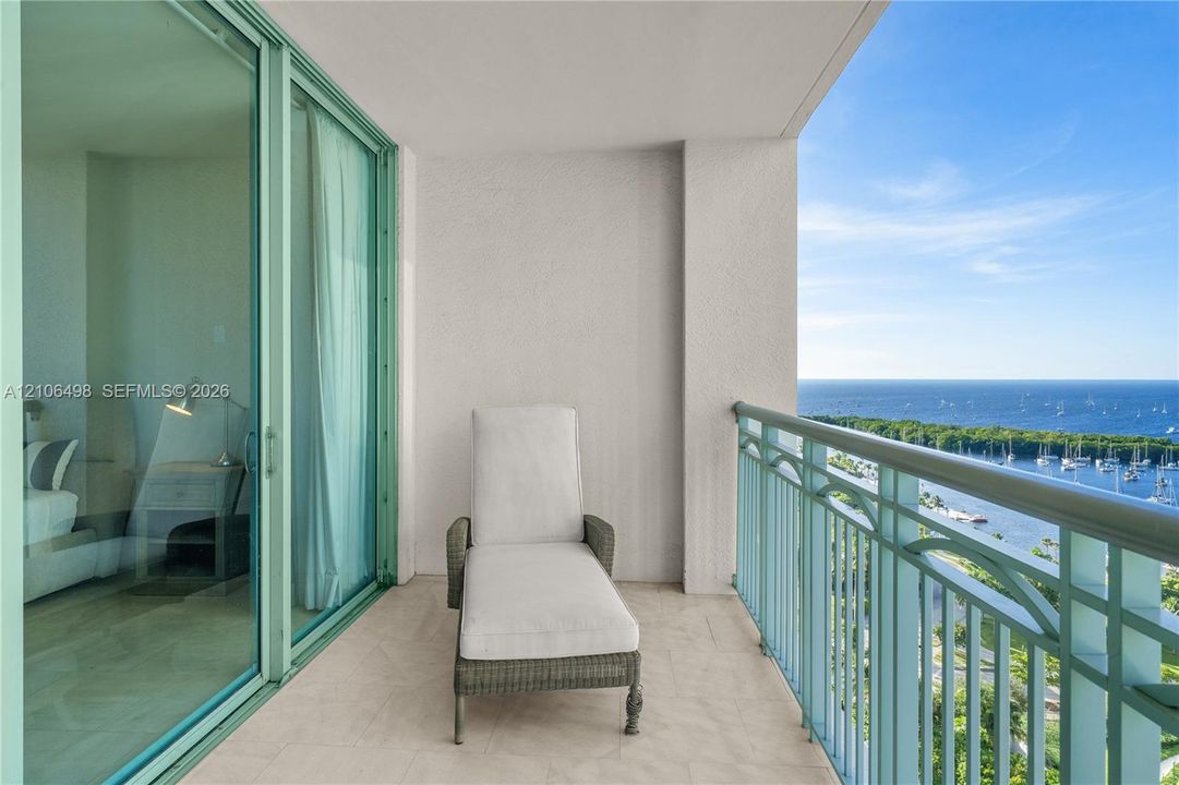 For Sale: $2,150,000 (2 beds, 2 baths, 1581 Square Feet)